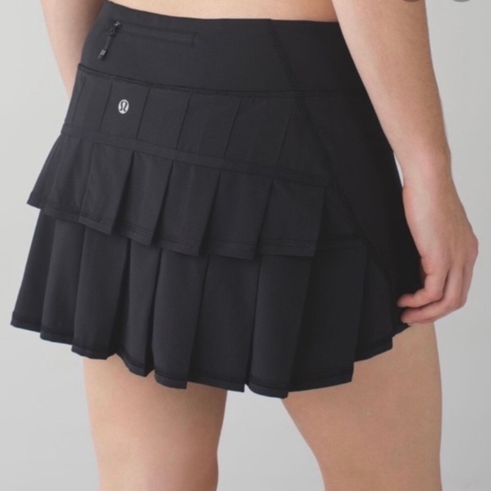 Lululemon Pace Setter skirt.